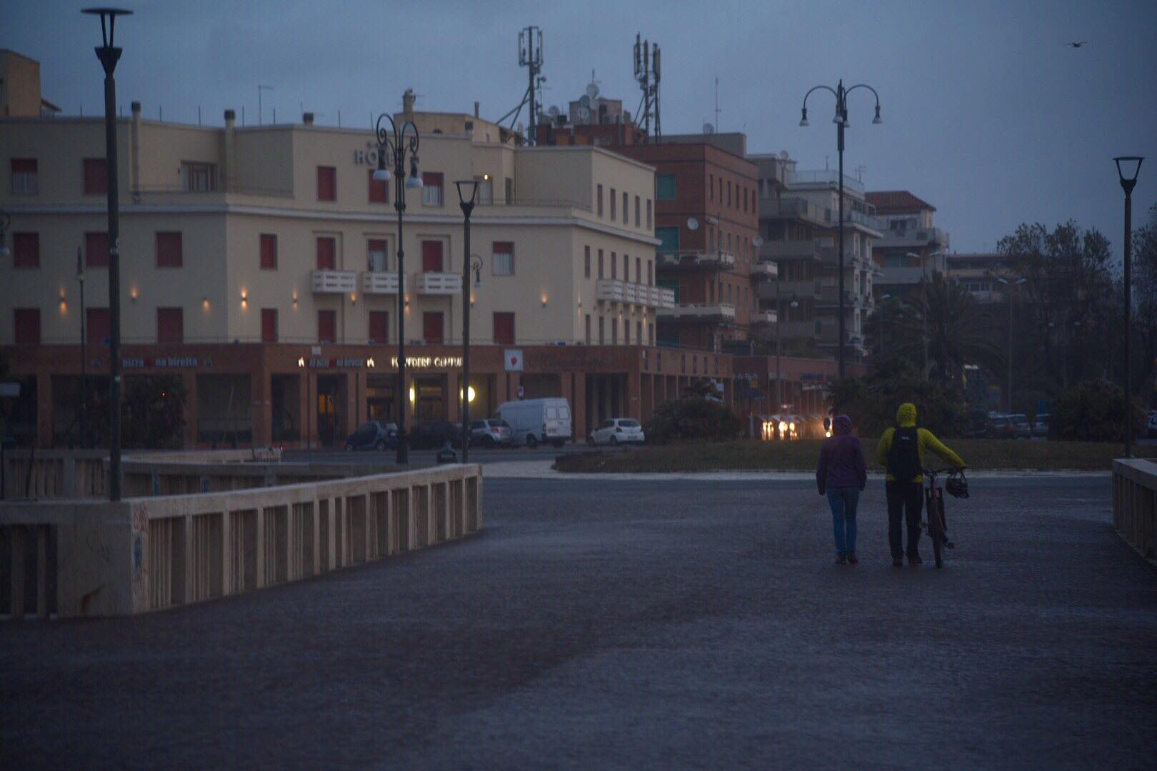 Ostia vista dal sellino: pedalare conviene